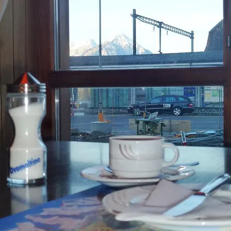 Hotel Bahnhof Interlaken