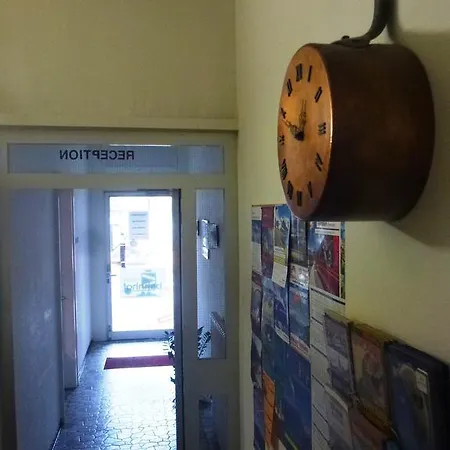 Bahnhof 2*