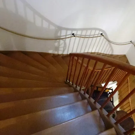 Bahnhof 因特拉肯