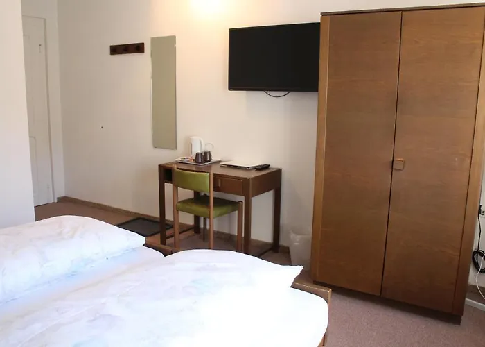 Bahnhof 2* 因特拉肯