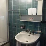 Hotel Bahnhof Entrelagos
