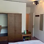 Hotel Bahnhof Entrelagos