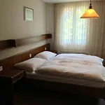 Bahnhof Hotel Entrelagos