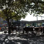 Bahnhof 2* Entrelagos